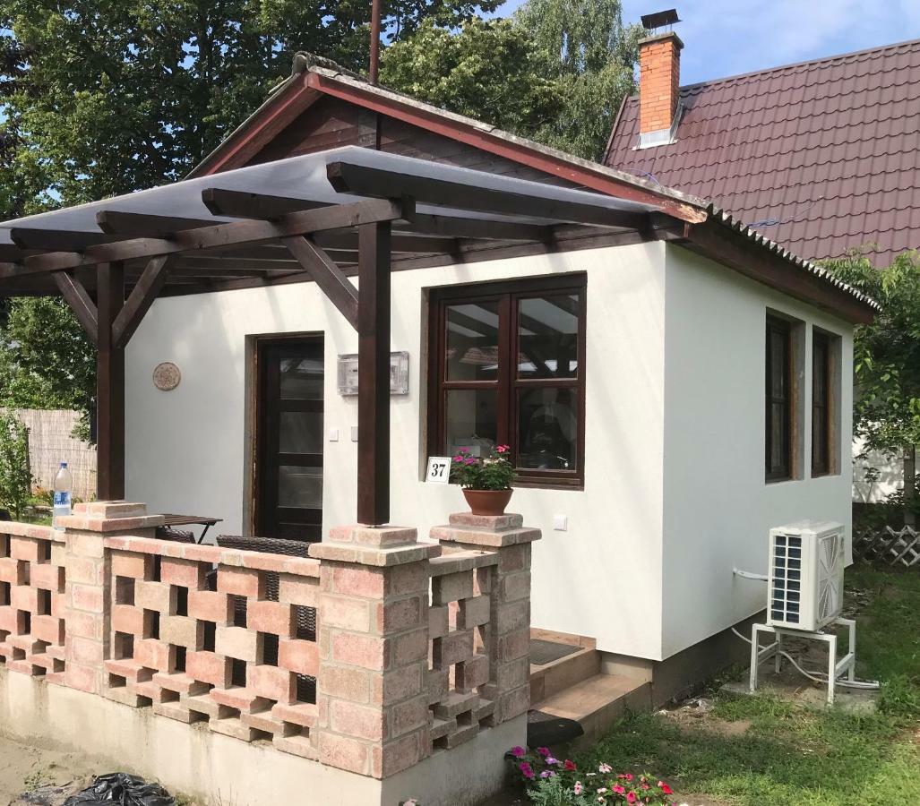 Aranypart Apartmanhazak Tiszakécske Exterior foto